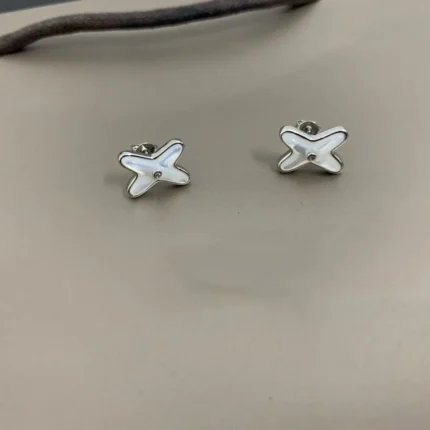 [Chaumet]JEUX DE WHITE MOP DIAMOND EARRINGS